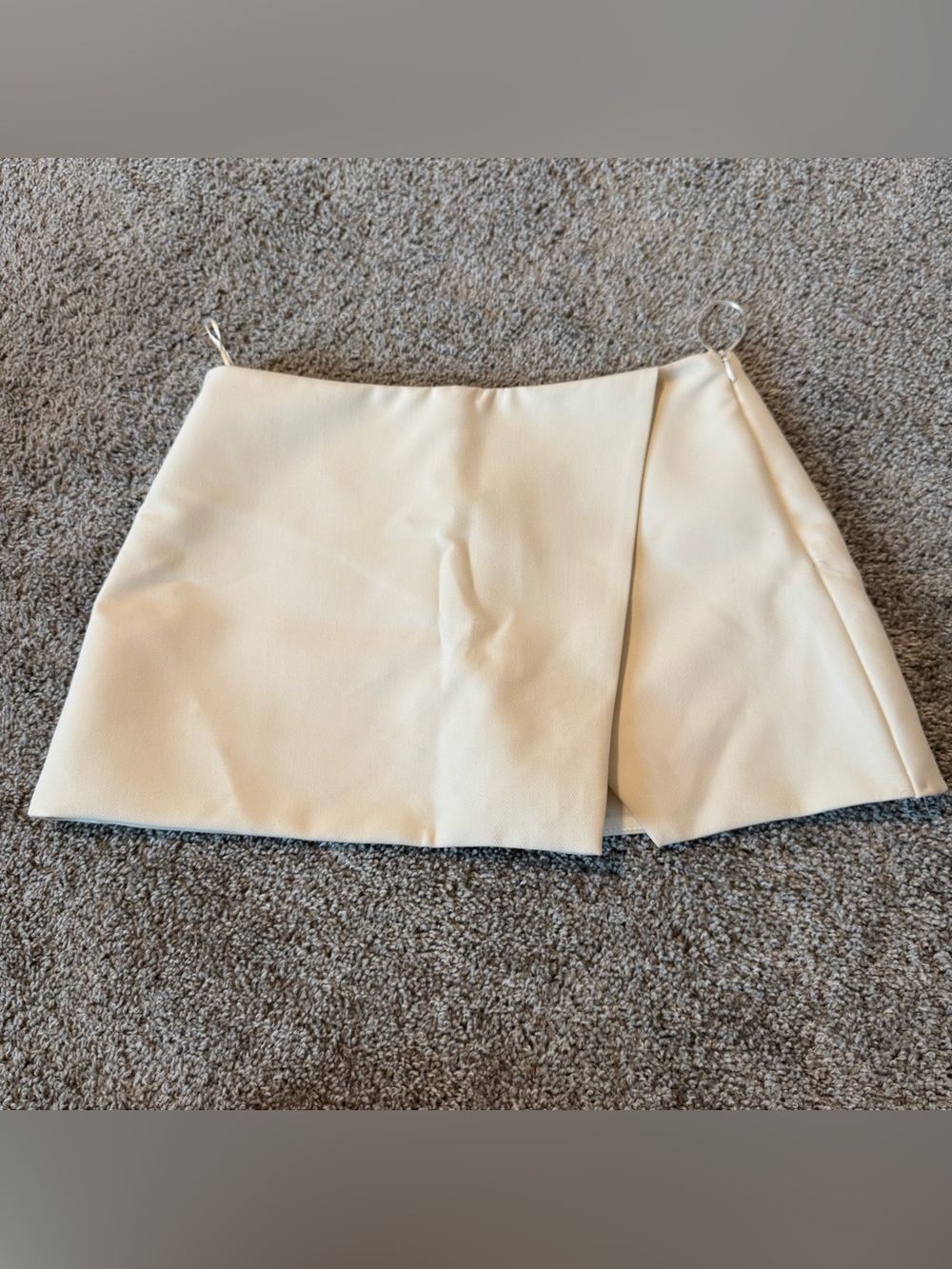 Women's Zara Cream Asymmetrical Skort Size Medium